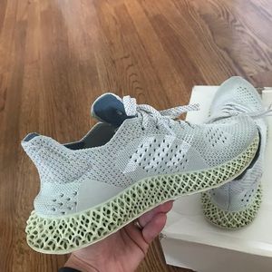 Mens size 9.5 adidas 4D Fusion sneakers